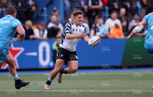 190926 - Cardiff Rugby v Exeter Chiefs - Pre Season Friendly - Callum Sheedy of Cardiff 