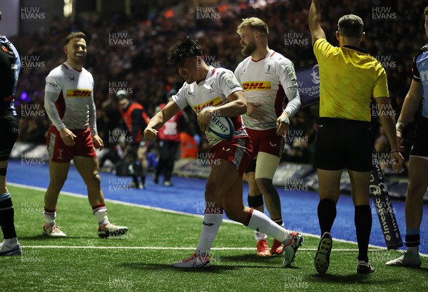 130124 - Cardiff Rugby v Harlequins - Investec Champions Cup - Marcus Smith of Harlequins celebrates scoring a try