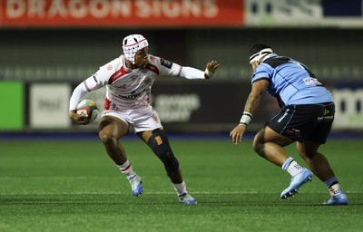 231026 Cardiff Rugby v Hollywoodbets Sharks, BKT United Rugby Championship - Zekhethelo Siyaya of Hollywoodbets Sharks takes on Scott Sio of Cardiff Rugby