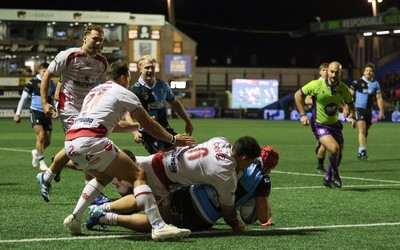 231026 Cardiff Rugby v Hollywoodbets Sharks, BKT United Rugby Championship - James Botham of Cardiff Rugby powers over to score try