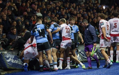 231026 Cardiff Rugby v Hollywoodbets Sharks, BKT United Rugby Championship - Players get involved in a scuffle after James Botham of Cardiff Rugby powers over to score try