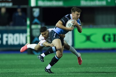 231026 Cardiff Rugby v Hollywoodbets Sharks, BKT United Rugby Championship - Jarrod Evans of Cardiff Rugby gets past Gianni Lombard of Hollywoodbets Sharks