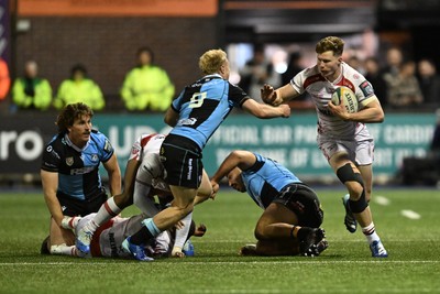 231026 - Cardiff Rugby v Hollywoodbets Sharks - United Rugby Championship - Ethan Hooker of Sharks is challenged by Johan Mulder of Cardiff Rugby