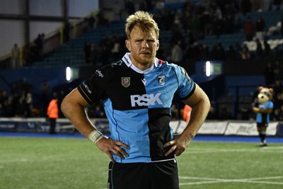 231026 - Cardiff Rugby v Hollywoodbets Sharks - United Rugby Championship - Dejected Josh McNally of Cardiff Rugby