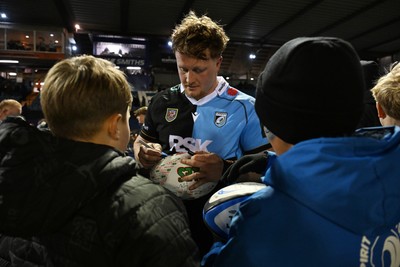 231026 - Cardiff Rugby v Hollywoodbets Sharks - United Rugby Championship - Evan Lloyd of Cardiff with fans