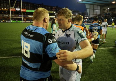 240426 - Cardiff Rugby v Ospreys - United Rugby Championship - Kieron Assiratti of Cardiff Rugby and Jac Morgan of Ospreys