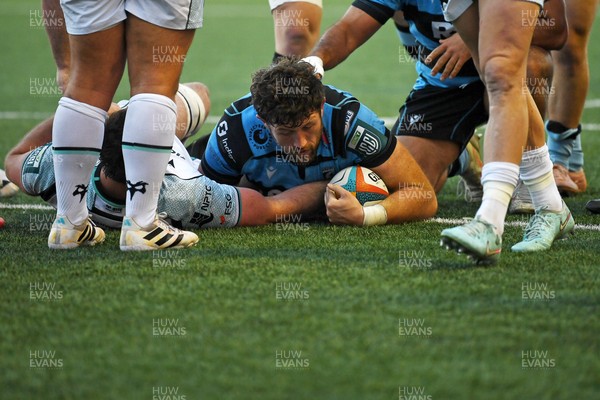 240426 - Cardiff Rugby v Ospreys - United Rugby Championship - Rory Thornton of Cardiff Rugby scores the first try of the game
