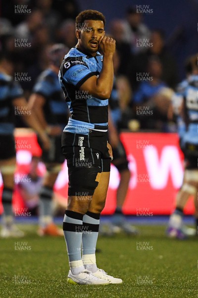 240426 - Cardiff Rugby v Ospreys - United Rugby Championship - Ben Thomas of Cardiff Rugby
