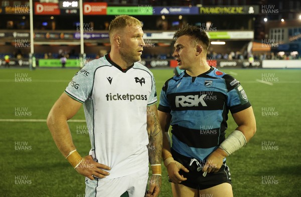 240426 - Cardiff Rugby v Ospreys - United Rugby Championship - Ross Moriaty of Ospreys and Taine Basham of Cardiff Rugby