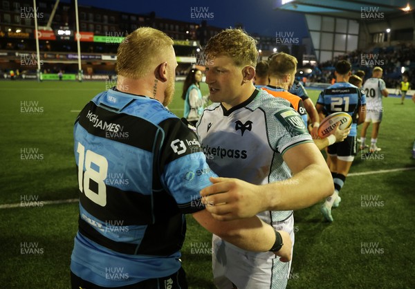 240426 - Cardiff Rugby v Ospreys - United Rugby Championship - Kieron Assiratti of Cardiff Rugby and Jac Morgan of Ospreys