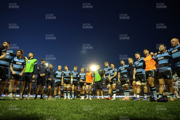 240426 - Cardiff Rugby v Ospreys - United Rugby Championship - Cardiff team huddle at full time