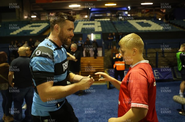 240426 - Cardiff Rugby v Ospreys - United Rugby Championship - George Nott of Cardiff Rugby with fans at full time