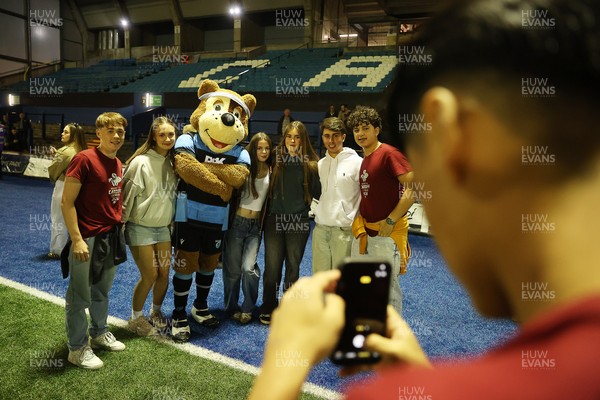 240426 - Cardiff Rugby v Ospreys - United Rugby Championship - Fans at full time