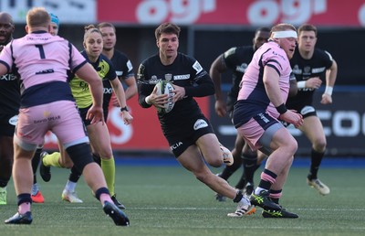 100126 - Cardiff Rugby v Racing 92, EPCR Challenge Cup - Geronimo Prisciantelli of Racing 92 breaks away