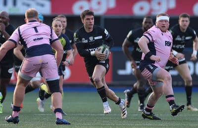 100126 - Cardiff Rugby v Racing 92, EPCR Challenge Cup - Geronimo Prisciantelli of Racing 92 breaks away