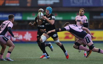 100126 - Cardiff Rugby v Racing 92, EPCR Challenge Cup - Maxime Baudonne of Racing 92 charges forward