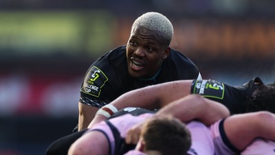 100126 - Cardiff Rugby v Racing 92, EPCR Challenge Cup - Hacjivah Dayimani of Racing 92