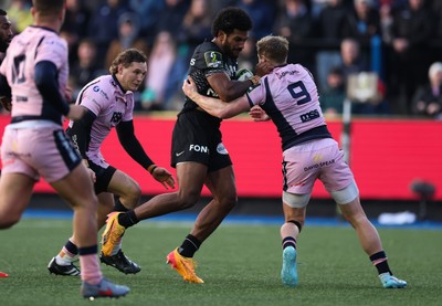 100126 - Cardiff Rugby v Racing 92, EPCR Challenge Cup - Selestino Ravutaumada of Racing 92 takes on Aled Davies of Cardiff Rugby