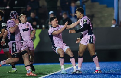 100126 - Cardiff Rugby v Racing 92, EPCR Challenge Cup - Ben Thomas of Cardiff Rugby celebrates with team mates after he runs in to score try