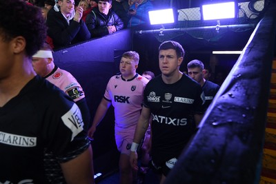 100126 - Cardiff Rugby v Racing 92 - EPCR Challenge Cup - Both sides run out at the start of the match