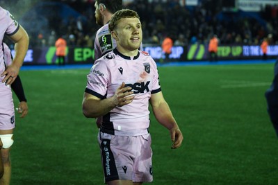 100126 - Cardiff Rugby v Racing 92 - EPCR Challenge Cup - Tom Bowen of Cardiff Rugby at full time