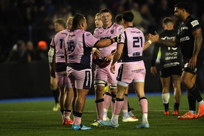 100126 - Cardiff Rugby v Racing 92 - EPCR Challenge Cup - Cardiff players after the full time whistle