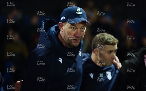 100126 - Cardiff Rugby v Racing 92, EPCR Challenge Cup - Cardiff Rugby head coach Corniel van Zyl speaks to the players at the end of the match