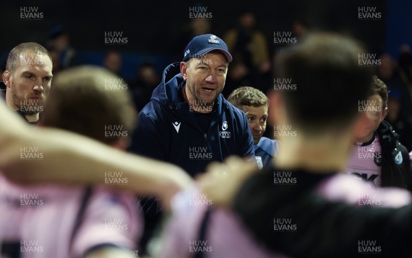 100126 - Cardiff Rugby v Racing 92, EPCR Challenge Cup - Cardiff Rugby head coach Corniel van Zyl speaks to the players at the end of the match