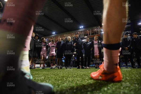 100126 - Cardiff Rugby v Racing 92 - EPCR Challenge Cup - Cardiff interim head coach, Corniel Van Zyl leads his sides team huddle at full time
