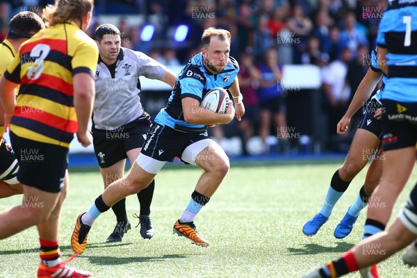 060925 - Cardiff Rugby v Richmond - Preseason Friendly - Ioan Lloyd of Cardiff looks for a gap in the Richmond defence