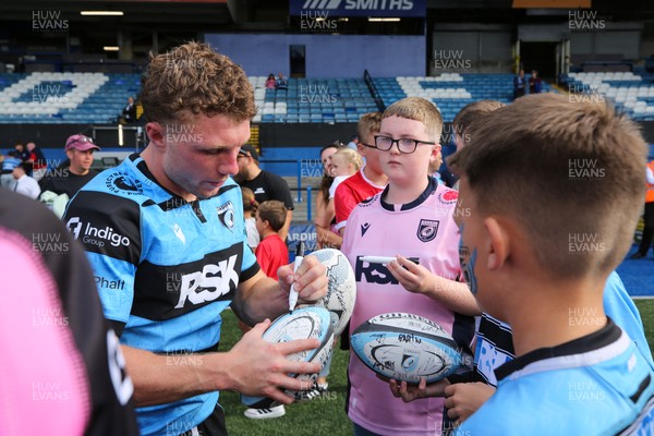 060925 - Cardiff Rugby v Richmond - Preseason Friendly - Players of Cardiff Rugby meet the fans and supporters after the game has finished
