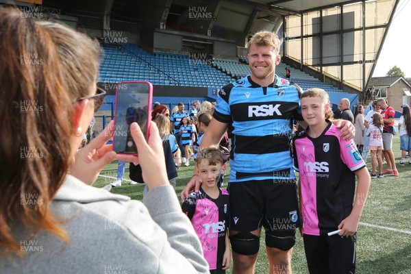 060925 - Cardiff Rugby v Richmond - Preseason Friendly - Players of Cardiff Rugby meet the fans and supporters after the game has finished