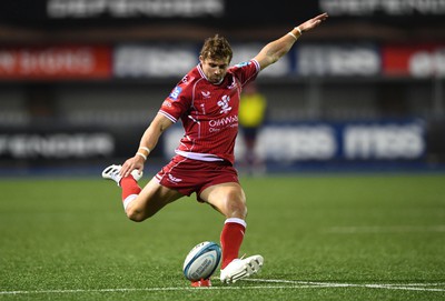 070123 - Cardiff v Scarlets - United Rugby Championship - Leigh Halfpenny of Scarlets kicks at goal