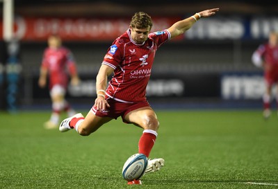 070123 - Cardiff v Scarlets - United Rugby Championship - Leigh Halfpenny of Scarlets kicks at goal