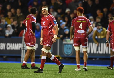 070123 - Cardiff v Scarlets - United Rugby Championship - Aaron Shingler of Scarlets leaves the field after being shown a yellow card