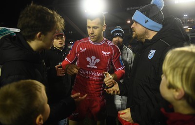 070123 - Cardiff v Scarlets - United Rugby Championship - Gareth Davies of Scarlets at the end of the game