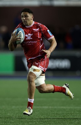 070123 - Cardiff Rugby v Scarlets - United Rugby Championship - Dan Davis of Scarlets 