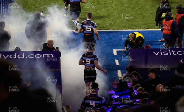 070123 - Cardiff Rugby v Scarlets - United Rugby Championship - Liam Williams of Cardiff runs out of the tunnel onto the field