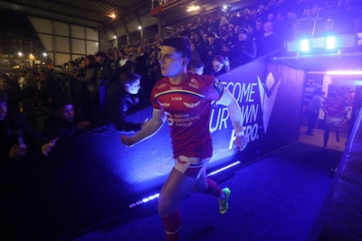 191225 - Cardiff Rugby v Scarlets - United Rugby Championship - Joe Hawkins of Scarlets 