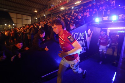 191225 - Cardiff Rugby v Scarlets - United Rugby Championship - Ellis Mee of Scarlets 