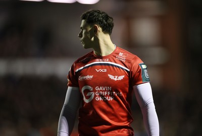 191225 - Cardiff Rugby v Scarlets - United Rugby Championship - Tom Rogers of Scarlets 
