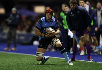 191225 - Cardiff Rugby v Scarlets - United Rugby Championship - James Botham of Cardiff 