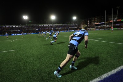 191225 - Cardiff Rugby v Scarlets - United Rugby Championship - Cardiff line up for kick off