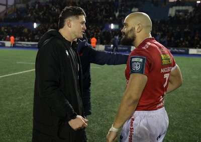 191225 - Cardiff Rugby v Scarlets - United Rugby Championship - James Botham of Cardiff and Josh Macleod of Scarlets at full time