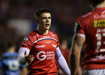 191225 - Cardiff Rugby v Scarlets - United Rugby Championship - Joe Hawkins of Scarlets 