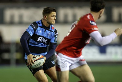 191225 - Cardiff Rugby v Scarlets - United Rugby Championship - Callum Sheedy of Cardiff 