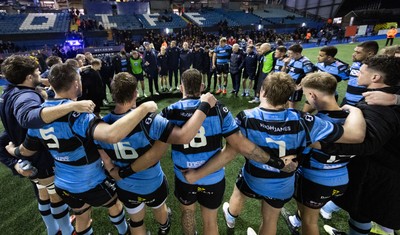 191225 - Cardiff Rugby v Scarlets, United Rugby Championship - Cardiff huddle up at the end of the match