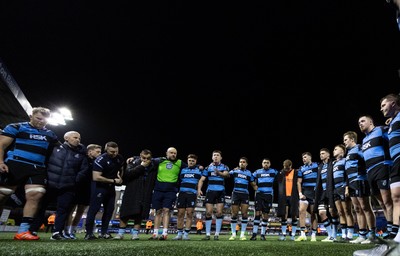 191225 - Cardiff Rugby v Scarlets, United Rugby Championship - Cardiff huddle up at the end of the match