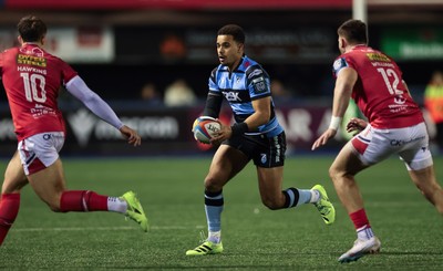 191225 - Cardiff Rugby v Scarlets, United Rugby Championship - Ben Thomas of Cardiff Rugby