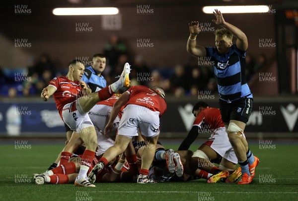 191225 - Cardiff Rugby v Scarlets - United Rugby Championship - Gareth Davies of Scarlets kicks